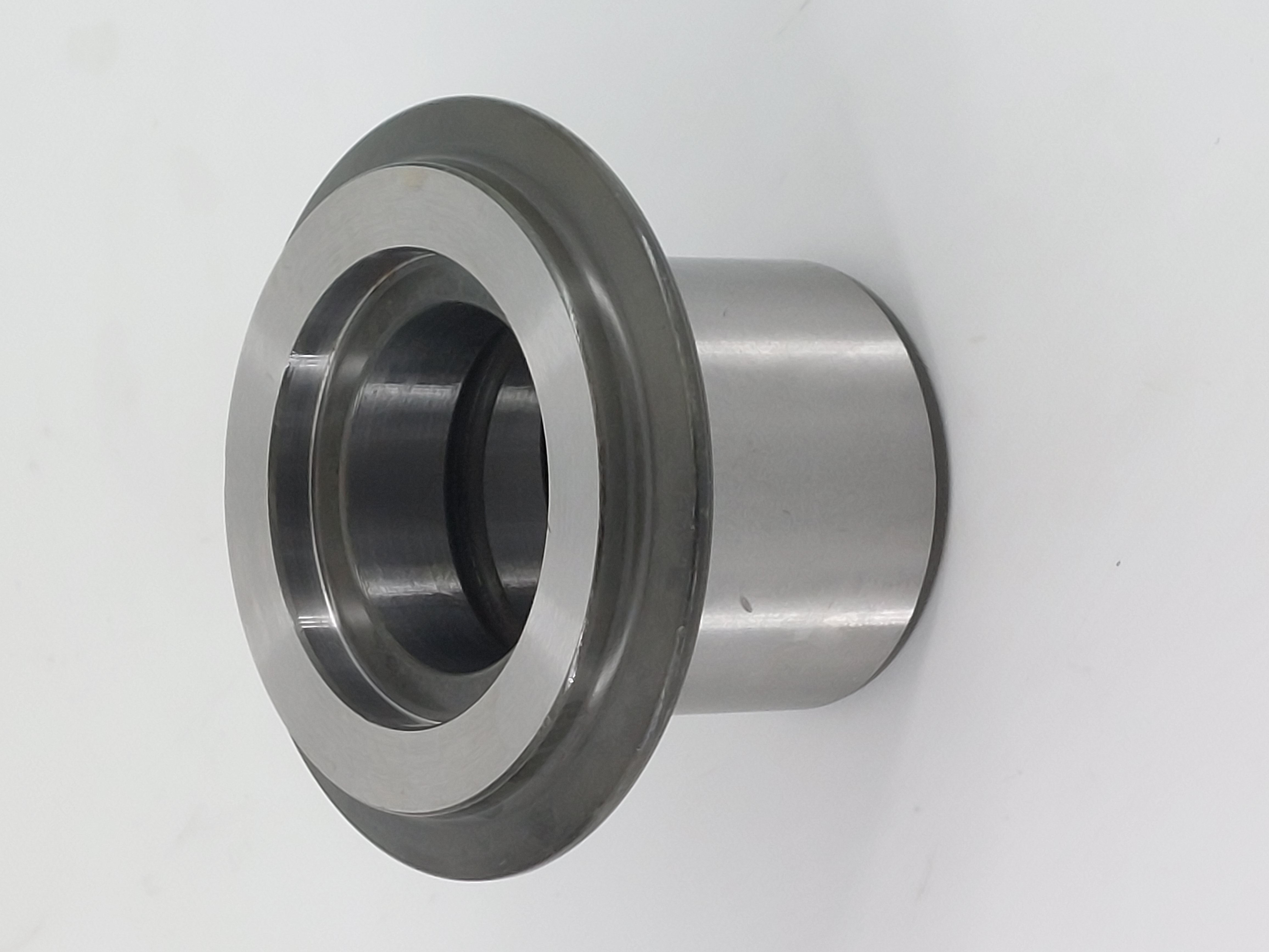 172174-81260 GLEITLAGERBUECHSE 