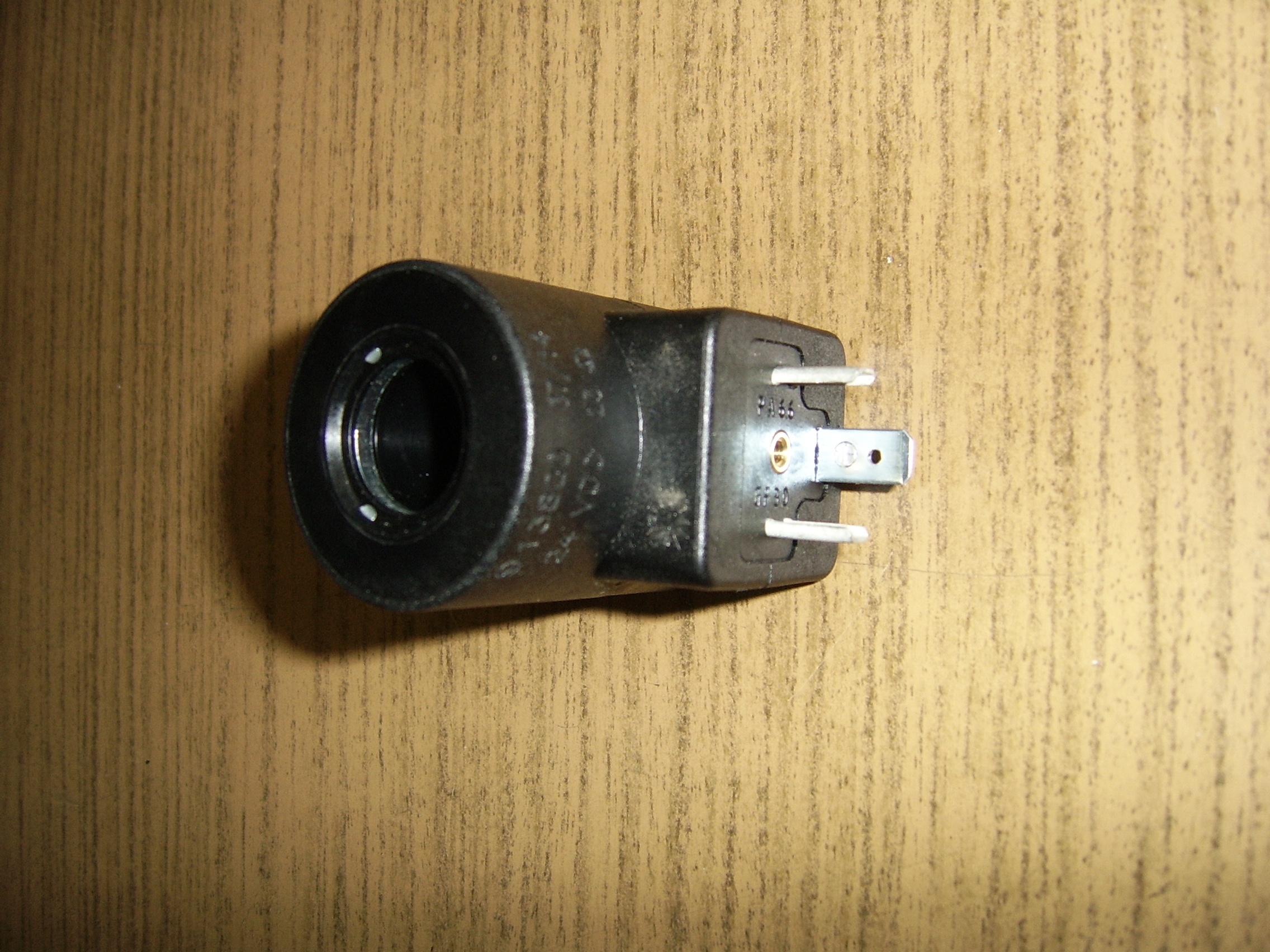 5651825 MAGNETSPULE 