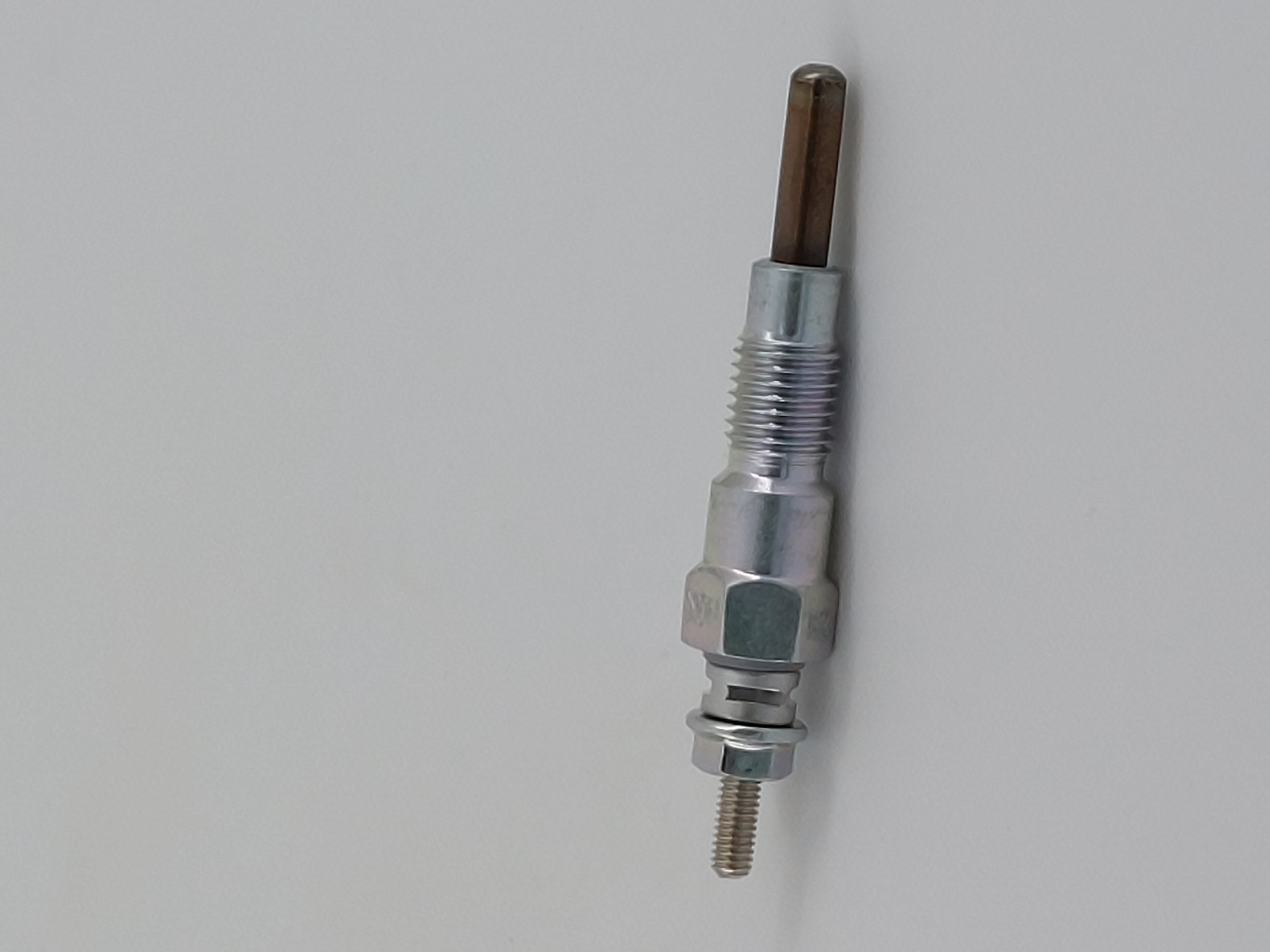 129795-77800 VORGLUEHKERZE 