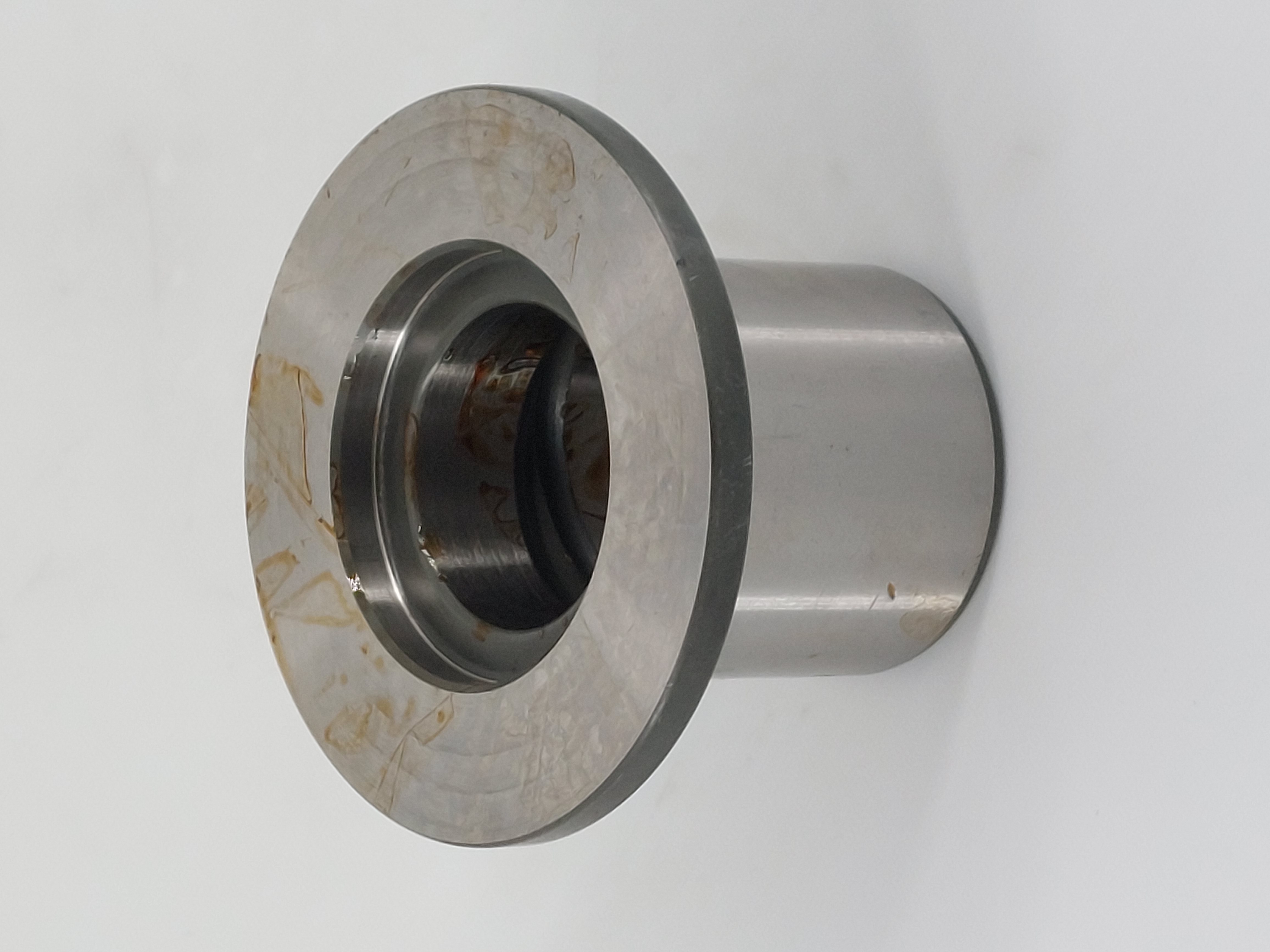 172180-82200 KRAGENBUCHSE 