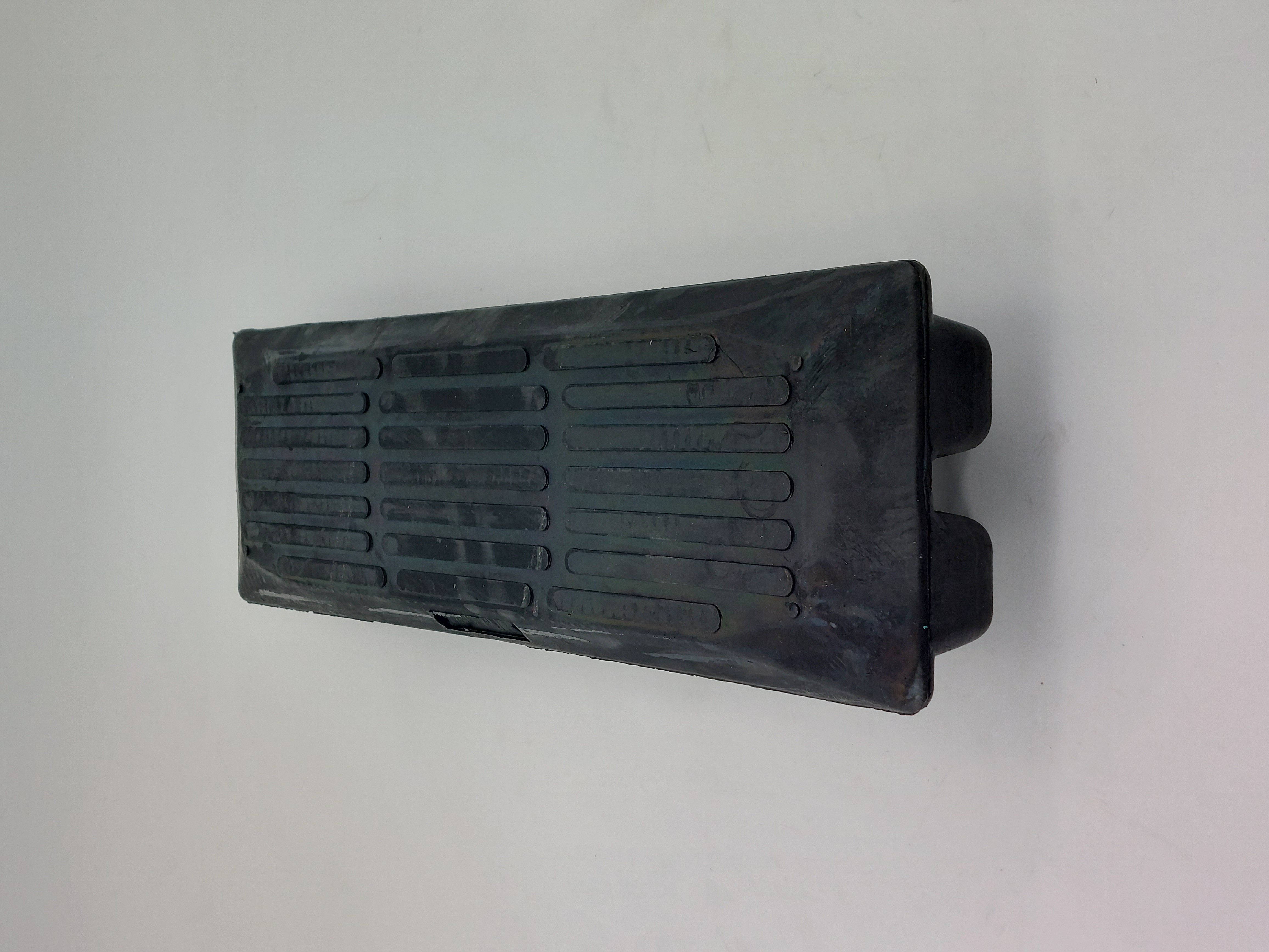 17A499-38130 RUBBER PAD