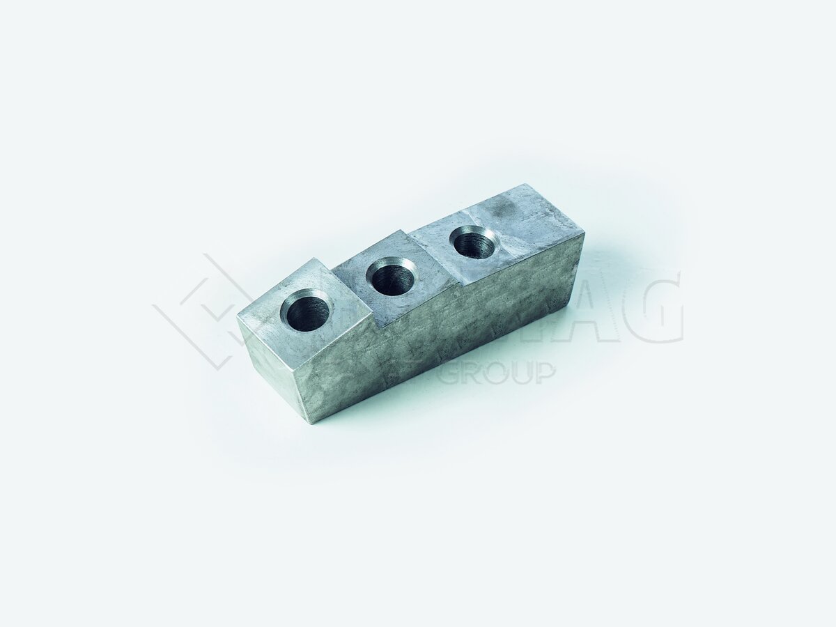 83640669 Dreifacher Werkzeughalter